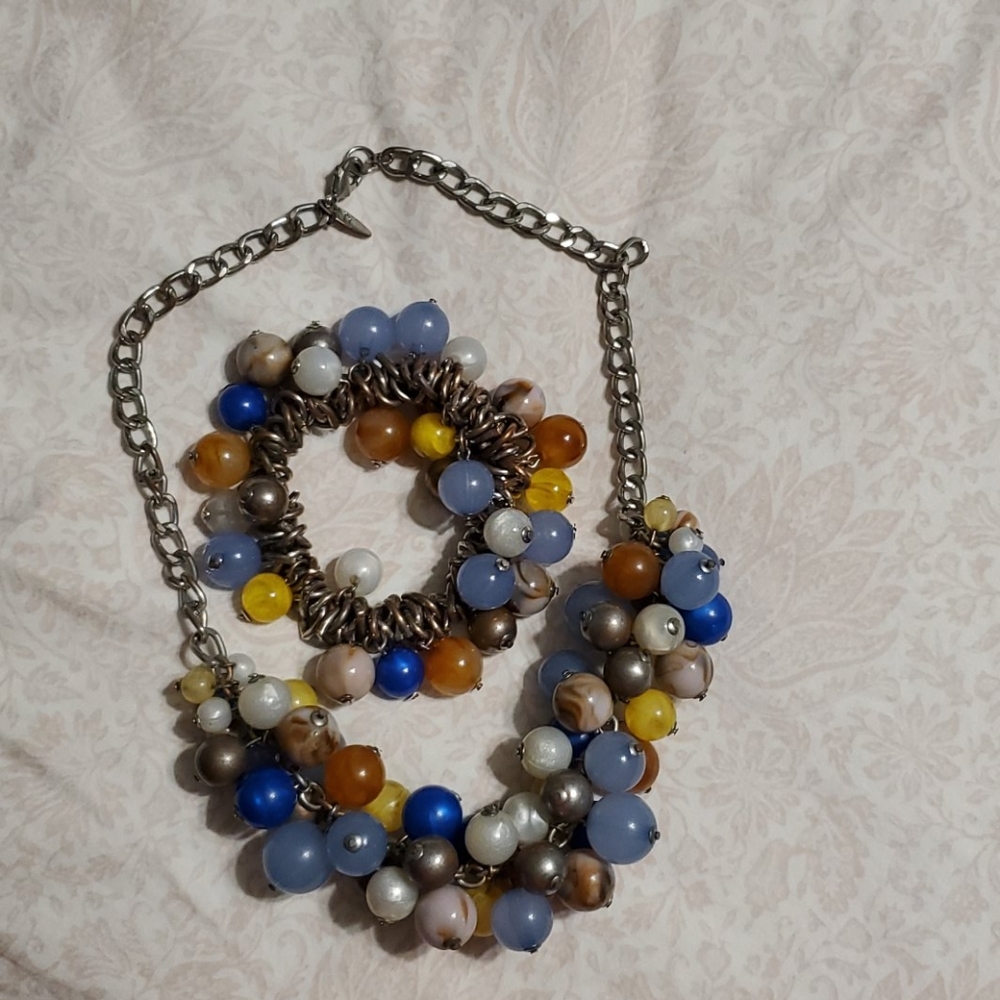Necklace & bracelet set